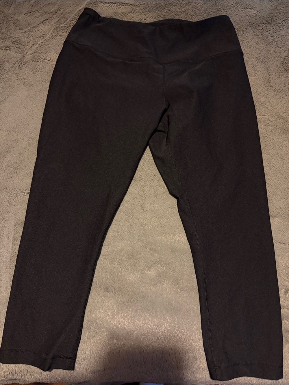 MPG Black Performance Cropped Leggings with Subtle Logo